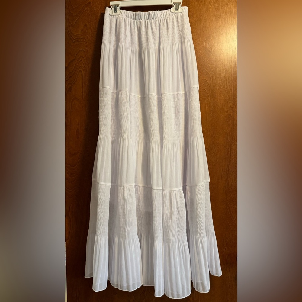 Elegant White Tiered Skirt
